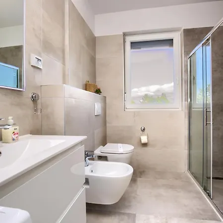 Apartment Modern Two Bedroom “sky View” In Stinjan