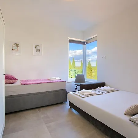 Apartment Modern Two Bedroom “sky View” In Stinjan