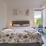 Apartment Modern Two Bedroom “sky View” In Stinjan
