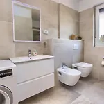 Modern Two Bedroom “sky View” In Stinjan Apartment