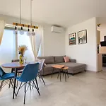 公寓 Modern Two Bedroom “sky View” In Stinjan *