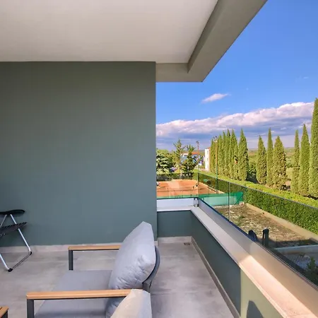 Apartman Modern Two Bedroom “sky View” In Stinjan Póla