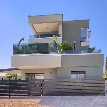 Apartmán Modern Two Bedroom “sky View” In Stinjan Pula