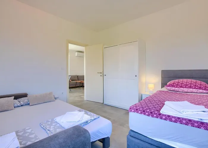 Modern Two Bedroom “sky View” In Stinjan *