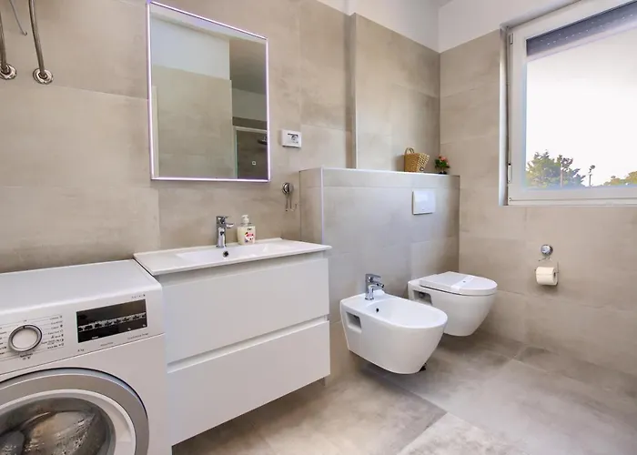 Modern Two Bedroom “sky View” In Stinjan Apartmán